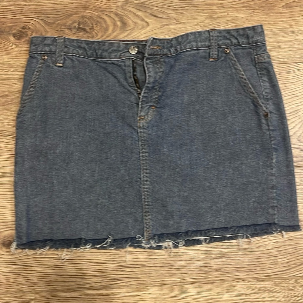 Super cute, minimally worn JCrew Skirt